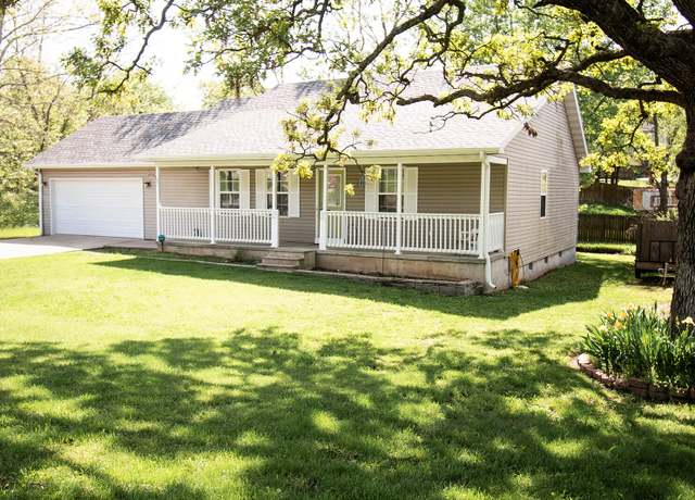Property at 439 Creekside Pl, Marshfield, MO 65706, 3 beds, 2 baths