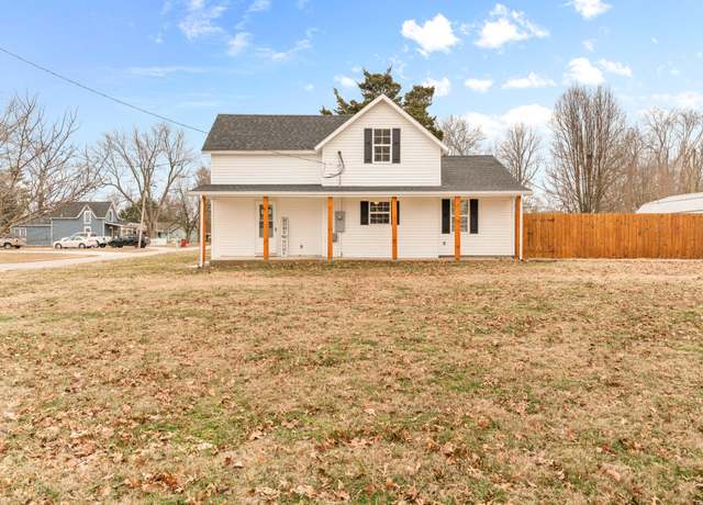 Property at 208 S Republic St, Billings, MO 65610, 3 beds, 2 baths