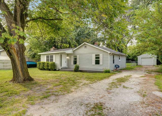 Property at 2313 E Atlantic St, Springfield, MO 65803, 3 beds, 1 bath