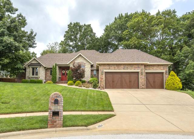 Property at 4104 E Gastonbury St, Springfield, MO 65809, 3 beds, 2 baths