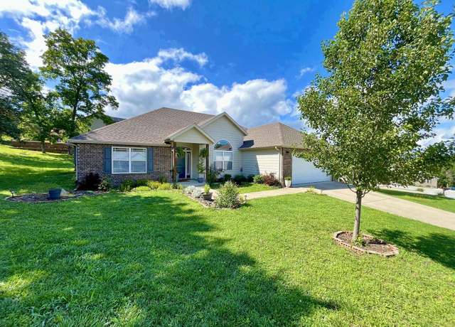 Property at 119 Moberly Mill Rd, Branson, MO 65616, 3 beds, 2 baths