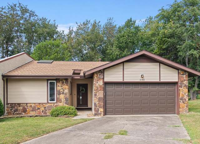 Property at 2102 E Regency Place Pl, Springfield, MO 65804, 2 beds, 2 baths
