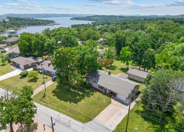 Property at 76 Lakeshore Dr, Kimberling, MO 65686, 3 beds, 2 baths