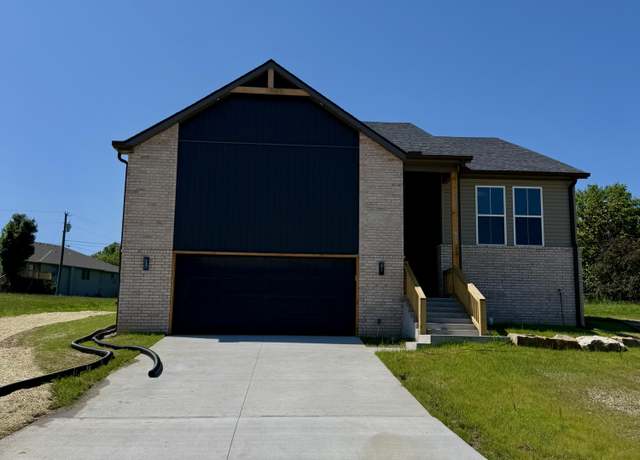 Property at 851 Tomahawk Ct, Marshfield, MO 65706, 3 beds, 2 baths