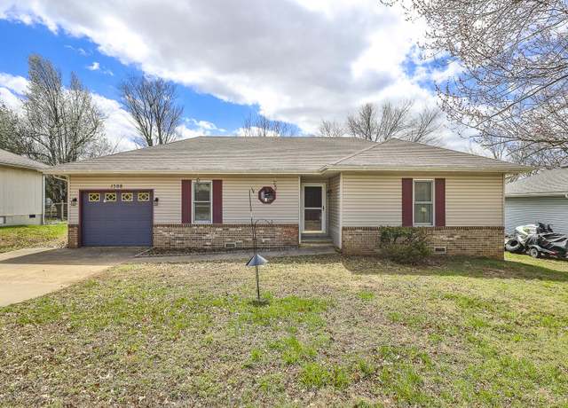 Property at 1508 W Warren Ave, Ozark, MO 65721, 3 beds, 1.5 baths