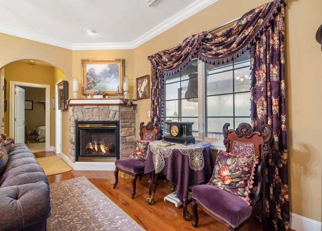 Property at 110 Stillwood Dr, Branson, MO 65616, 2 beds, 2 baths