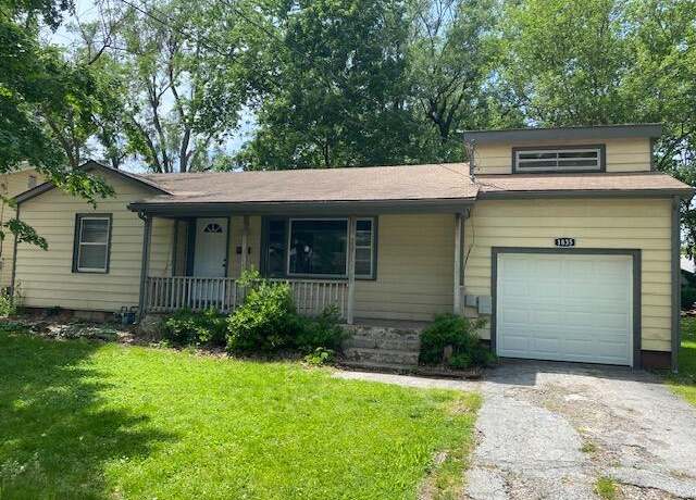Property at 1835 S Franklin Ave, Springfield, MO 65807, 3 beds, 1 bath