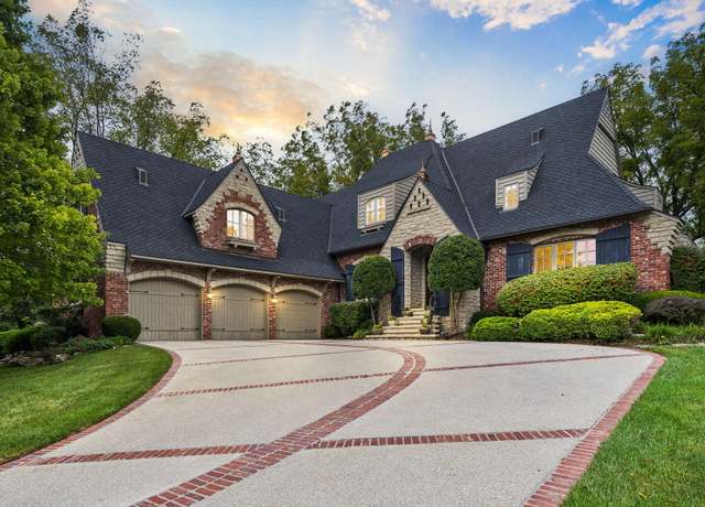 Property at 6228 S Riverglen Rd, Ozark, MO 65721, 5 beds, 3.5 baths