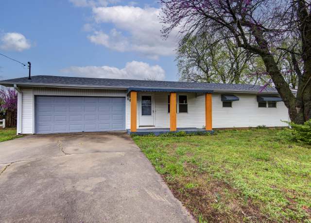 Property at 4037 W Groton St, Springfield, MO 65803, 3 beds, 2 baths