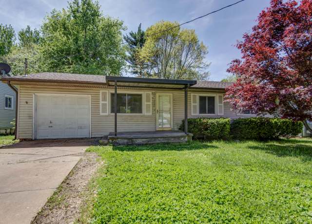 Property at 1022 E Mccanse St, Springfield, MO 65803, 3 beds, 1 bath