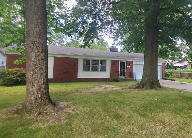Property at 918 E Mcgee St, Springfield, MO 65807, 3 beds, 2 baths