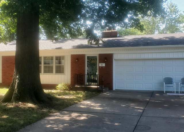 Property at 918 E Mcgee St, Springfield, MO 65807, 3 beds, 2 baths
