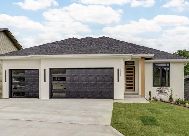 Property at 3725 E Woodhue St, Springfield, MO 65802, 5 beds, 4 baths