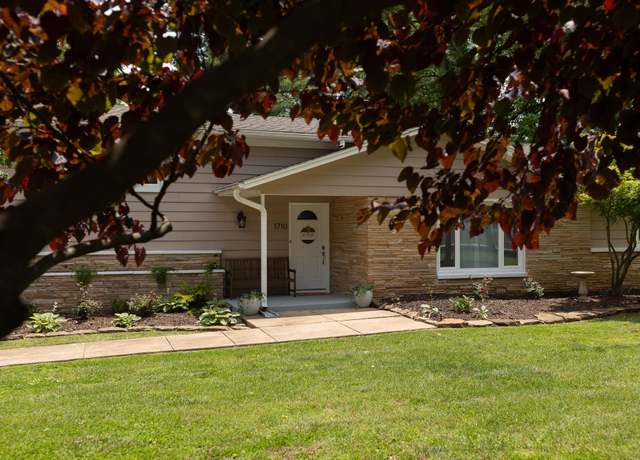 Property at 1710 S Ranch Dr, Springfield, MO 65809, 4 beds, 2 baths