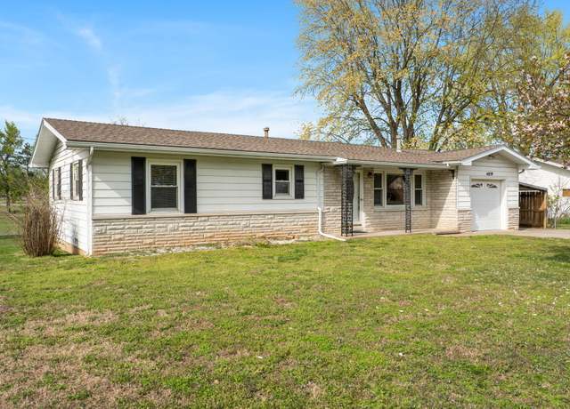 Property at 4039 W Dover St, Springfield, MO 65802, 3 beds, 2 baths