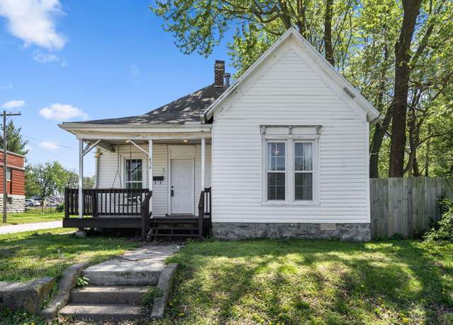 Property at 636 W Scott St, Springfield, MO 65802, 2 beds, 1 bath