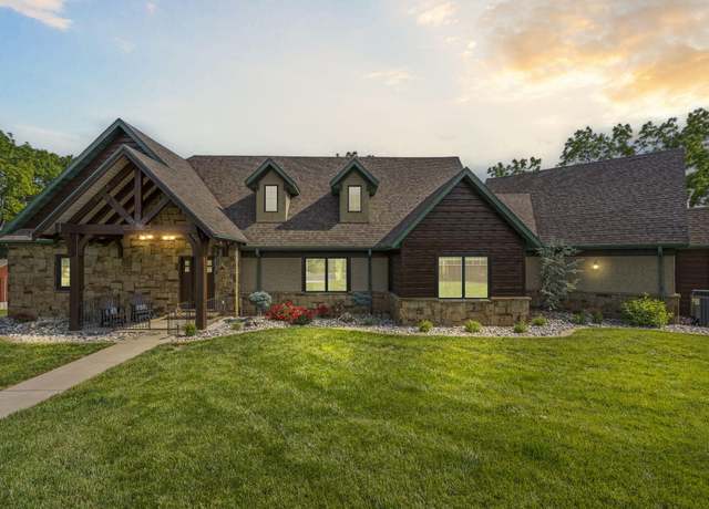 Property at 1029 Riverview Rd, Clever, MO 65631, 3 beds, 3.5 baths