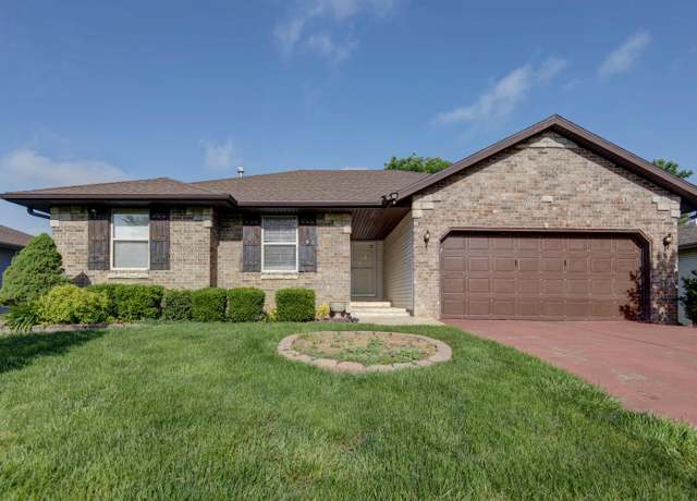 Property at 5329 Cloverdale Ln, Battlefield, MO 65619, 4 beds, 3 baths