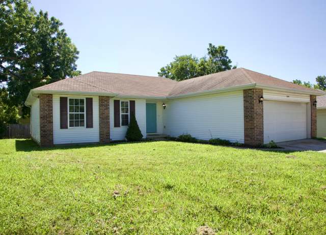 Property at 1044 S Missouri Ave, Springfield, MO 65807, 3 beds, 2 baths