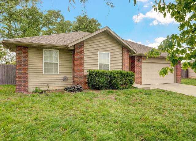 Property at 5653 W Longleaf Dr, Springfield, MO 65802, 3 beds, 2 baths