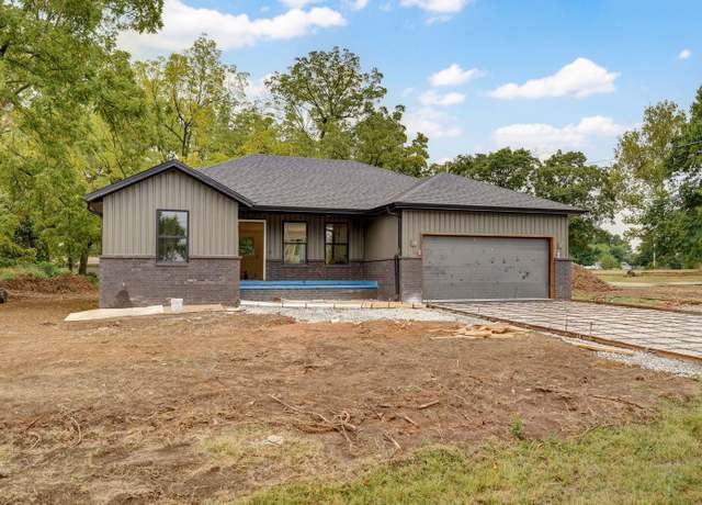 Property at 310 W Washington St, Marionville, MO 65705, 3 beds, 2 baths