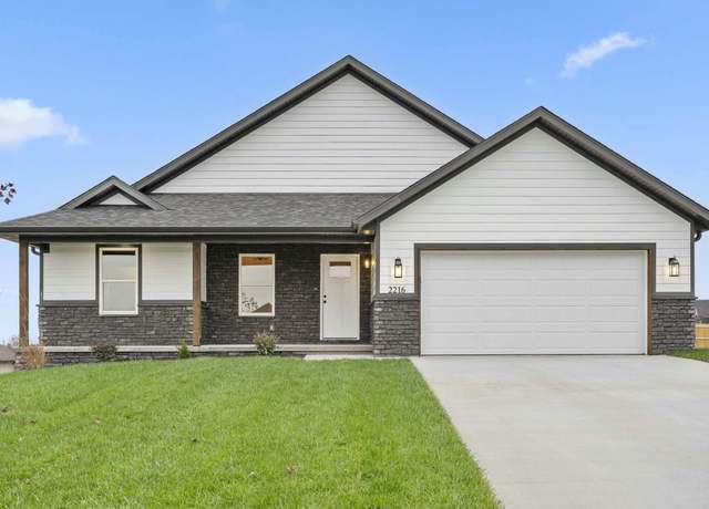 Property at 2216 W Braxton Ct, Ozark, MO 65721, 3 beds, 2 baths