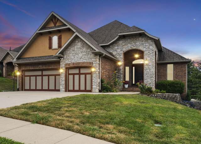Property at 2956 S Ranch Dr, Springfield, MO 65809, 5 beds, 3 baths