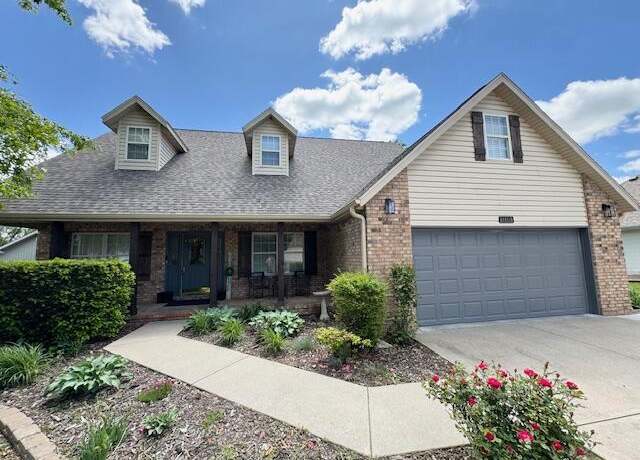 Property at 1118 E Ritter St, Republic, MO 65738, 5 beds, 3 baths