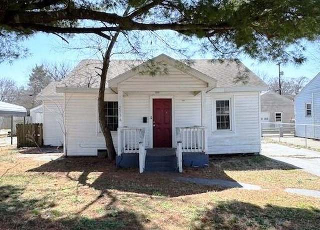 Property at 2536 W Elm St, Springfield, MO 65806, 2 beds, 1 bath