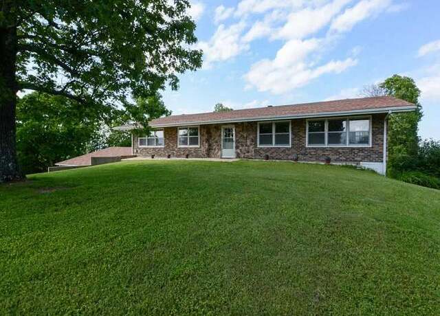 Property at 266 Bobcat Falls Rd, Gainesville, MO 65655, 4 beds, 3 baths