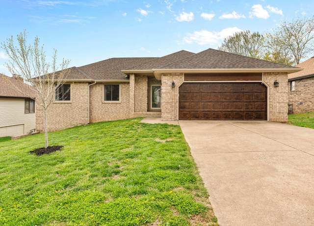 Property at 2020 W Cantebury St, Springfield, MO 65810, 4 beds, 3 baths