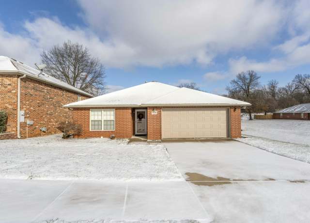 Property at 2105 W Swallow St, Springfield, MO 65810, 3 beds, 2 baths