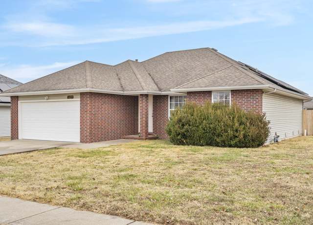 Property at 4008 N Thistle Dr, Ozark, MO 65721, 3 beds, 2 baths