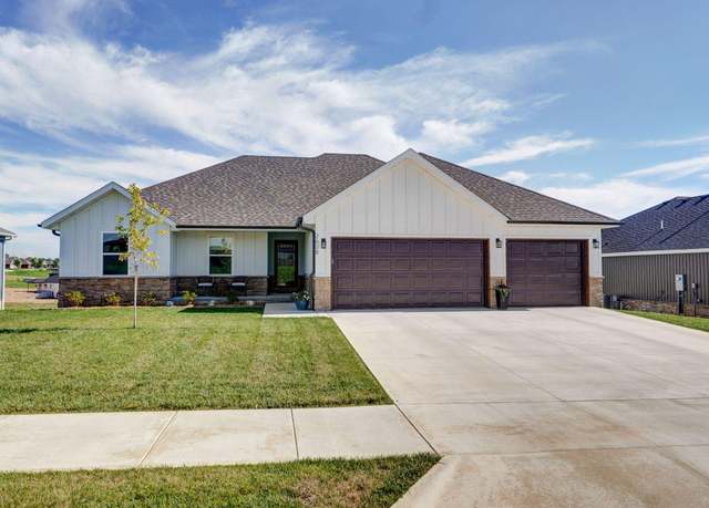 Property at 2608 W Webb Rd, Ozark, MO 65721, 4 beds, 2 baths