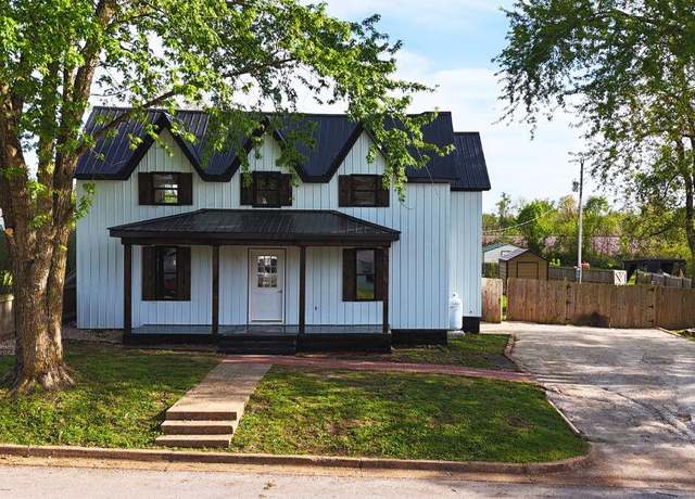 Property at 310 W North St, Mountain Grove, MO 65711, 4 beds, 2 baths