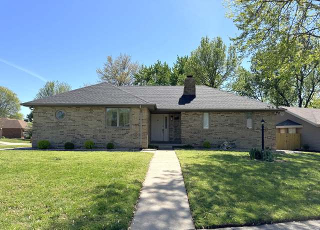 Property at 3442 W Wayland St, Springfield, MO 65807, 3 beds, 2.5 baths