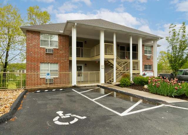 Property at 200 Golfview Dr #2, Branson, MO 65616, 2 beds, 2 baths