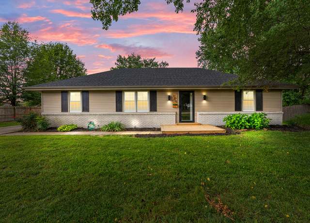 Property at 105 N Ellen St, Nixa, MO 65714, 3 beds, 2 baths