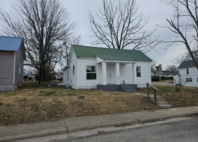 Property at 205 W Third St, Willow Springs, MO 65793, 2 beds, 1 bath