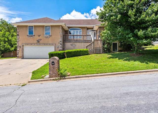 Property at 3057 S Suburban Ave, Springfield, MO 65807, 6 beds, 3 baths