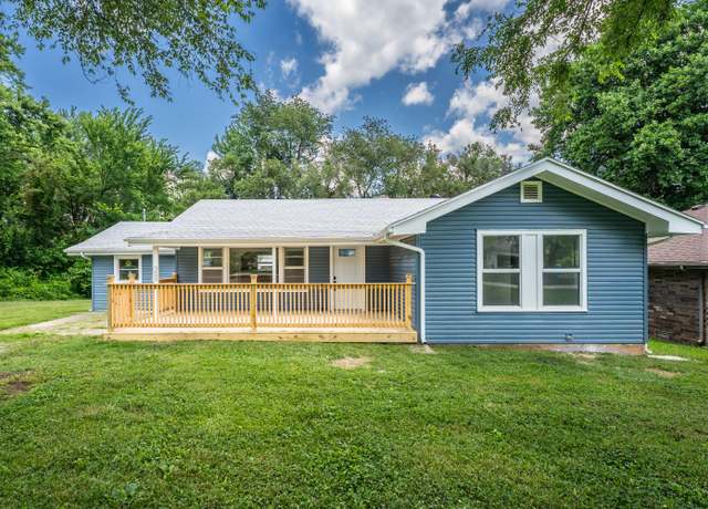 Property at 1453 E Livingston St, Springfield, MO 65803, 3 beds, 2.5 baths