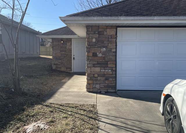 Property at 913-915 N 915 N Main St, Nixa, MO 65714, 4 beds