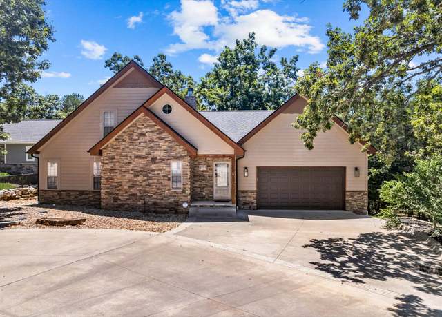 Property at 27577 Lake Point Dr, Golden, MO 65658, 4 beds, 3 baths