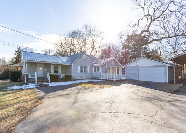 Property at 2809 N Campbell Ave, Springfield, MO 65803, 2 beds, 2 baths