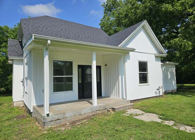 Property at 201 N College Ave, Marionville, MO 65705, 2 beds, 1 bath