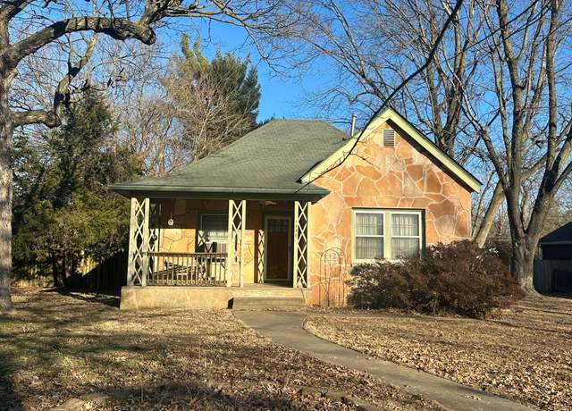 Property at 1448 N Clay Ave, Springfield, MO 65802, 2 beds, 1 bath