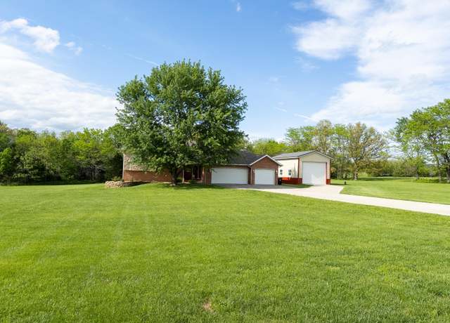 Property at 95 Grayhawk Loop, Marshfield, MO 65706, 4 beds, 3.5 baths