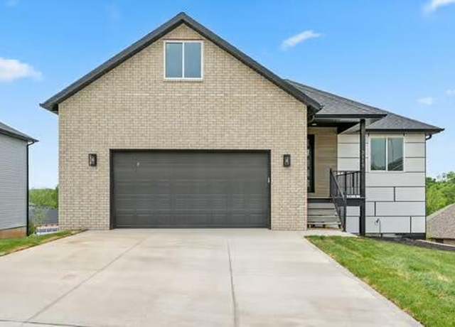 Property at 2115 N 26th St, Ozark, MO 65721, 5 beds, 3 baths