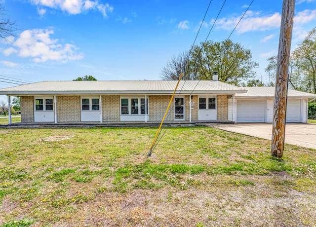 Property at 510 N Flint Ave, Bolivar, MO 65613, 3 beds, 2 baths