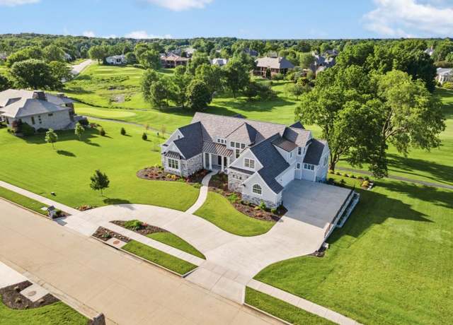 Property at 3945-3957 E Dunrobin Dr, Springfield, MO 65809, 5 beds, 4.5 baths